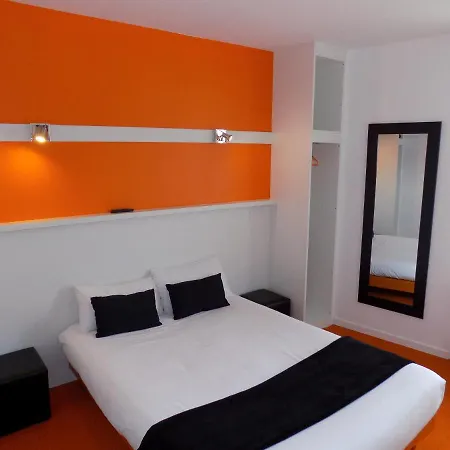Le Logis Des Chouans Отель 2*